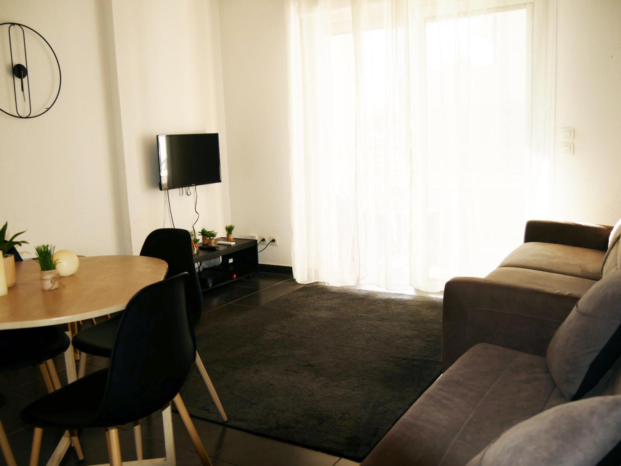 Capstay Avec Grande Terrasse Proche Aeroport Bastia - Lucciana - Centre Apartment *