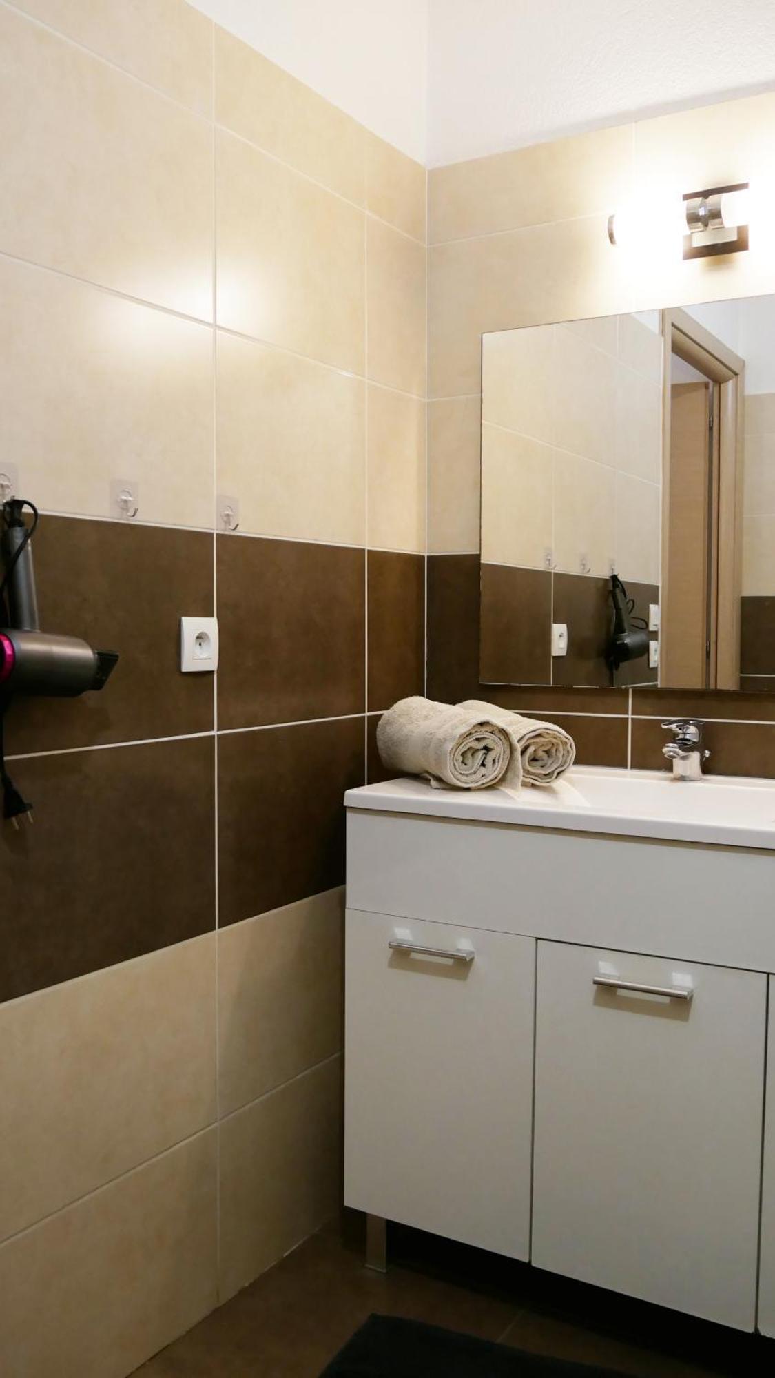 Apartment Capstay Avec Grande Terrasse Proche Aeroport Bastia - Lucciana - Centre